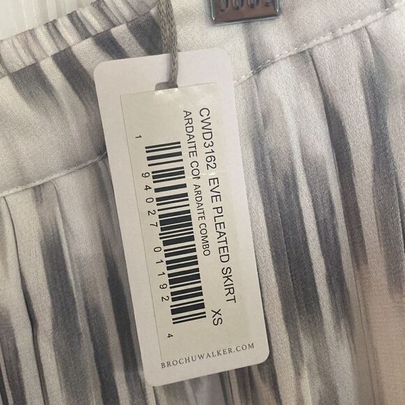 Brochu Walker Eve Pleated Printed Mid Length Skirt in Ardaite White/Gray Combo - Picture 5 of 5